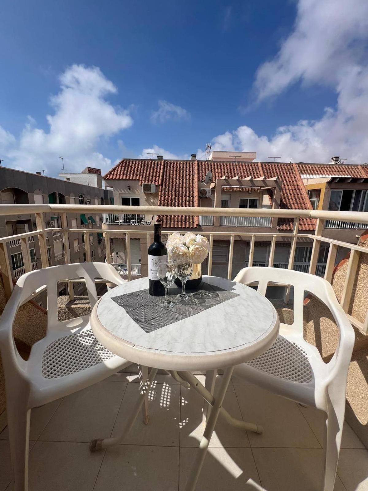 Holiday Apartment Torrevieja Exterior photo